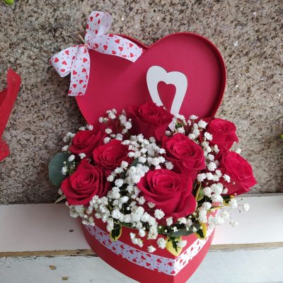 Caja de rosas u orquídeas